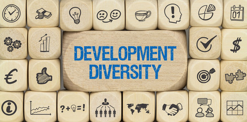 Development Diversity / Würfel mit Symbole