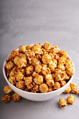 Caramel popcorn in a bowl