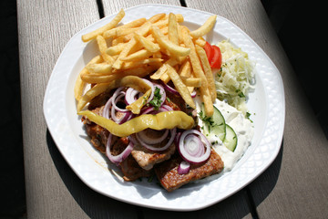 organisch, lifestyle, gyros, dönereteller, urbano, werbetafel, grau, beton, einfachheit, modern, neu