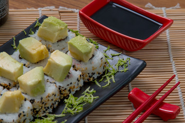 avocado roll japan food