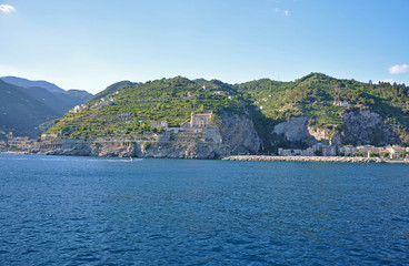 Fototapeta na wymiar Multilevel settlement on the cliffs of the Amalfi coast
