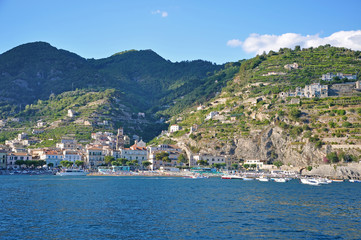 Fototapeta na wymiar Multilevel towns on the cliffs of the Amalfi coast