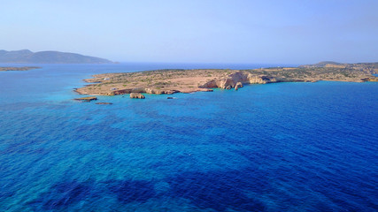 Obraz premium Aerial drone photo of kato Koufonissi island as seen from distance, small Cyclades, Aegean, Greece