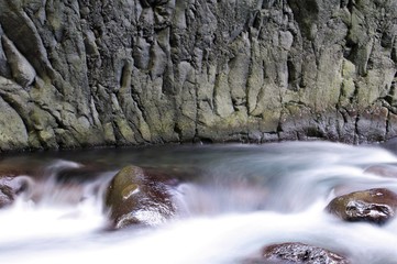 Pierre et eau