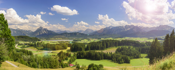 Panorama Landschaft in Bayern im Allgäu bei Füssen
