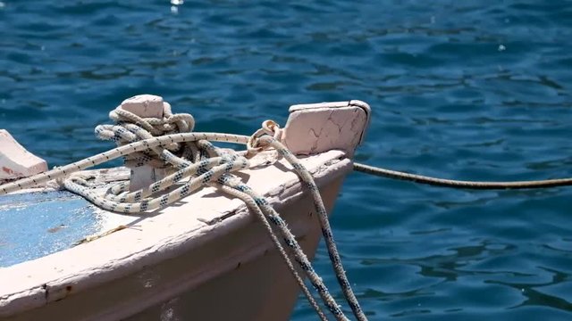 Festgemacht, moored,