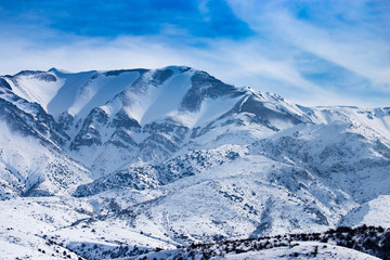 Fototapeta na wymiar Snowy mountains of Tien Shan in winter