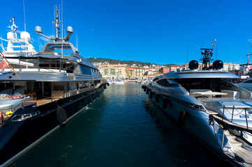 cruisers in the Nice port