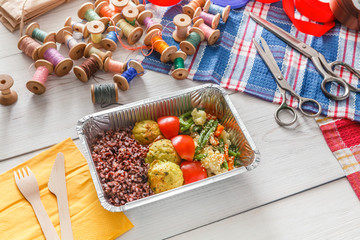 Lunch box healthy food delivery for dressmaker