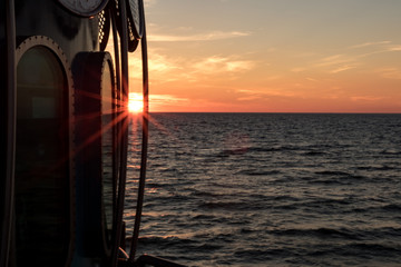 Tauchgondel im Anbendlicht