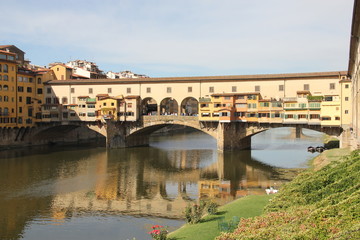Fototapeta na wymiar Pont Valentré à Florence Italie