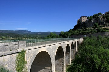 Fototapeta na wymiar Le village perché de Sault en Provence dans le Vaucluse