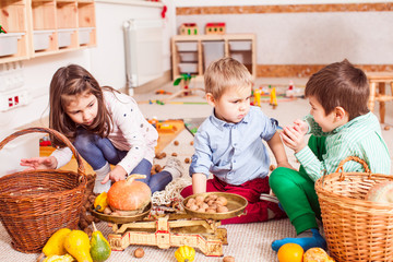 Fototapeta premium Learning through play