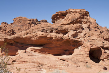 Fototapeta premium Beautiful red rocks in the desert of Valley of Fire, Nevada, USA.