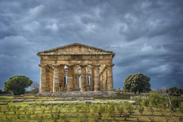 Fototapeta na wymiar Greek temple of Neptune - Paestum, Italy