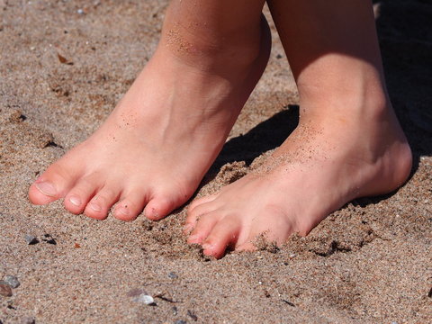 Kinderf&uuml;sse am Strand