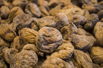 Dried brown figs