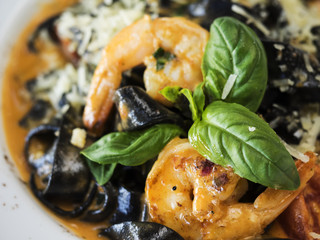 Black fettuccine a