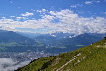 Innsbruck und Berge