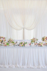 luxury wedding decorations with gentle rose and white tones