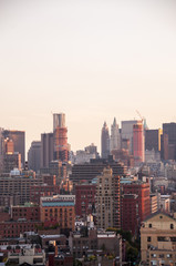 Obraz premium Red Manhattan skyline at sunset, New York