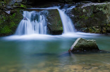 Obraz premium background landscape with waterfall in Yaremche vilage in Ukraine