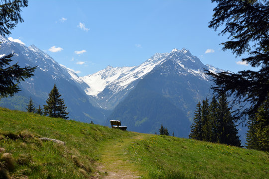 Blick auf den Rienzenstock und ins Fellital, Kanton Uri