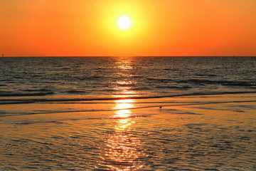 Obraz premium Orange sunset (horizontal), Siesta Key, Florida