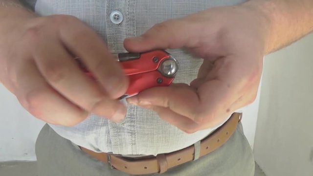 Using a multi purpose tool. Multitool.