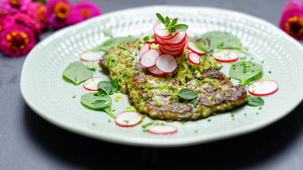 gemüsepuffer mit radischen