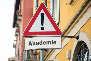 Schild 213 - Akademie