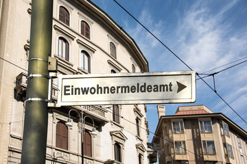 Schild 242 - Einwohnermeldeamt