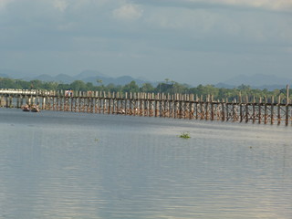 Fototapeta na wymiar Pont U-Bein à Amarapura Birmanie
