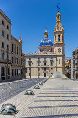 Fototapeta na wymiar Santa Maria church at he central square of Alcoy
