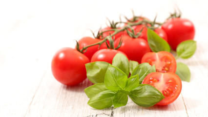 tomato with basil