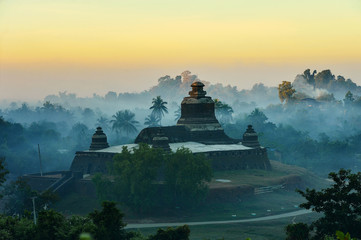 The plain of mrauk-u Ratanabon Paya on during sunset,Mrauk-u Myanmar - obrazy, fototapety, plakaty