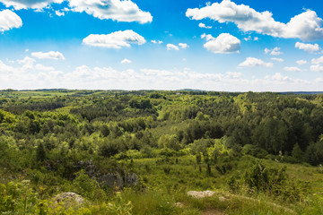 Widok z góry na Jurę Krakowsko-Częstochowską © Anna