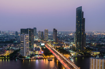 Fototapeta na wymiar night view in Bangkok city thailand