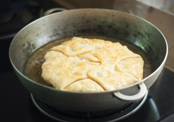 Process of preparation of pies with cheese in a pan