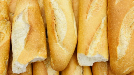 tas de baguettes rassies,recyclage pour animaux