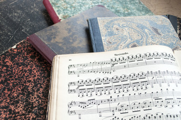 Alte vergilbte Musiknoten, Vintage