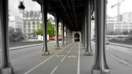Bir-Hakeim Bridge Inception, Quai de Grenelle Paris, France Passy steel bridge over the River Seine 