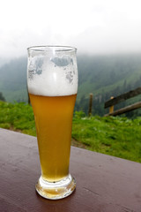Bier auf einer Almhütte
