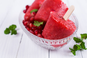 Frozen fruit popsicle
