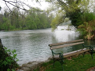 Sitzbank in der Natur in Slowenien