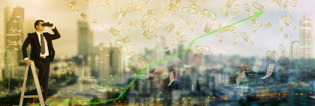 .Businessman vision looking forword with binoculars