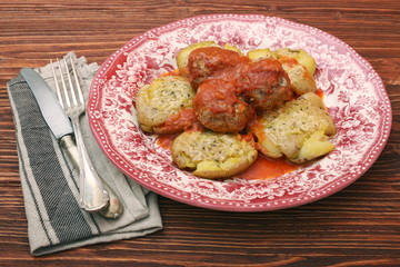 Roasted meatballs with mashed potatoes