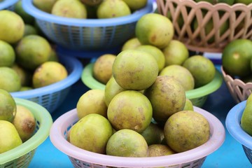lemon at the market