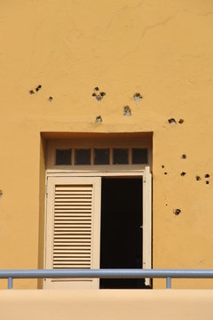 Einschussl&ouml;cher in der alten Moncada Kaserne in Santiago de Cuba