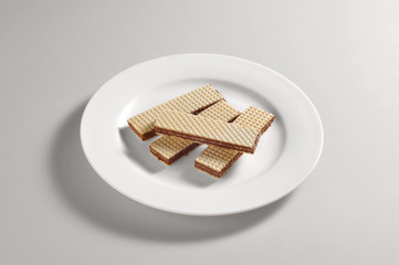 Round dish with chocolate wafer